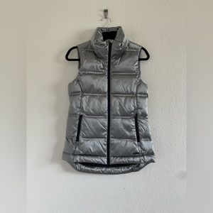 Athleta Women's Size XS Silver Puffer Vest Goose Down Full Zip